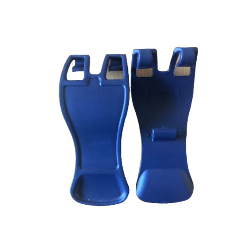 blue replacement cage clips for guinea pig cage Blue replacement cage clips for guinea pig cage, pair of plastic clips.
