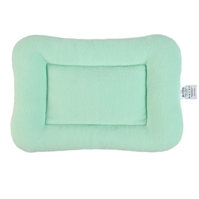 green rectangular pet bed 30 x 25 cm plush washable polyester